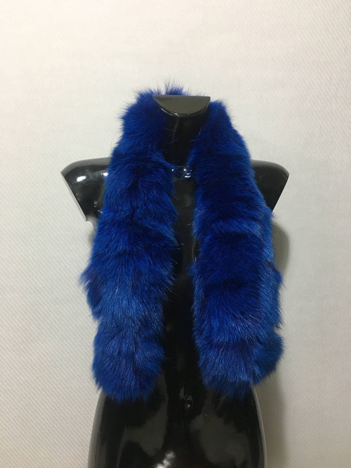 Real Blue Electrik Fox Fur Small Collar,