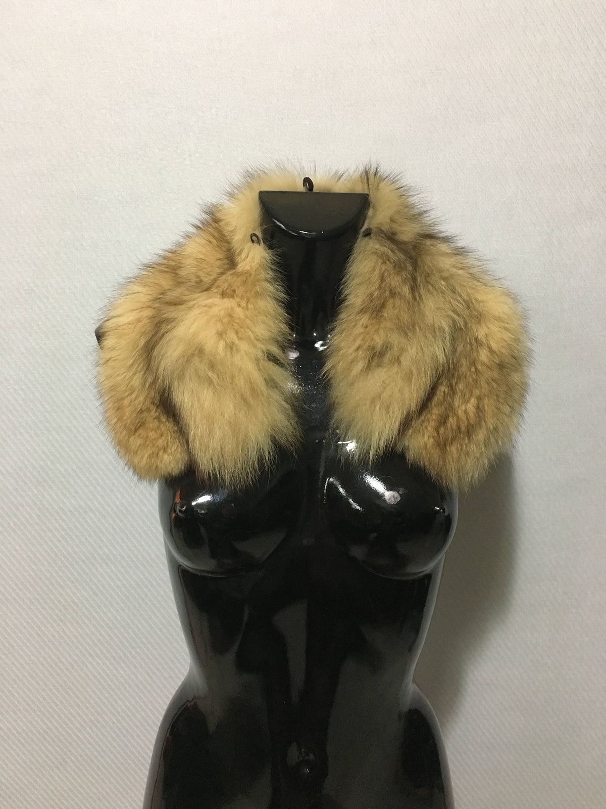 Beautiful Natural Beige-Brown Fox Fur Collar