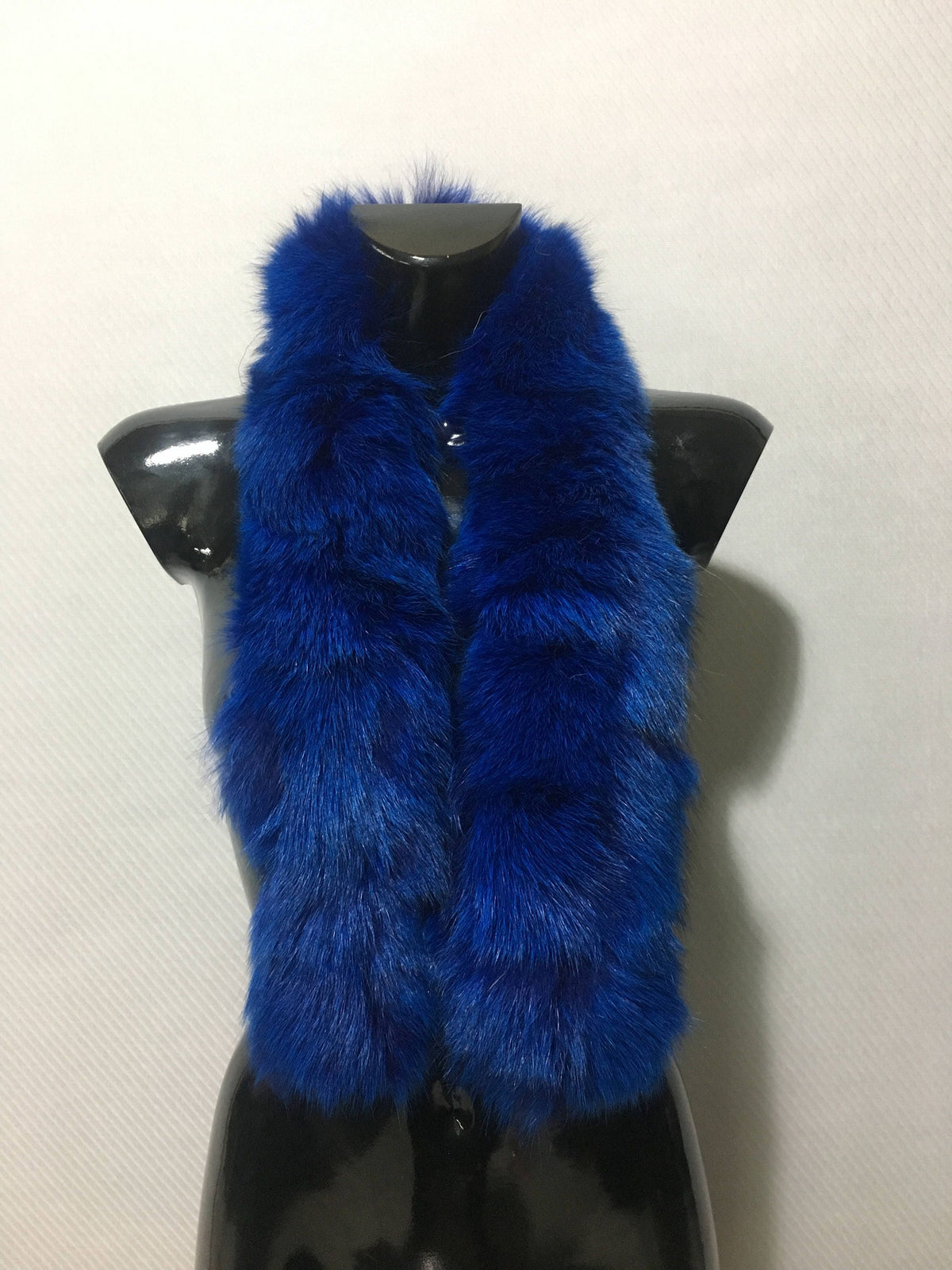 Real Blue Electrik Fox Fur Small Collar,