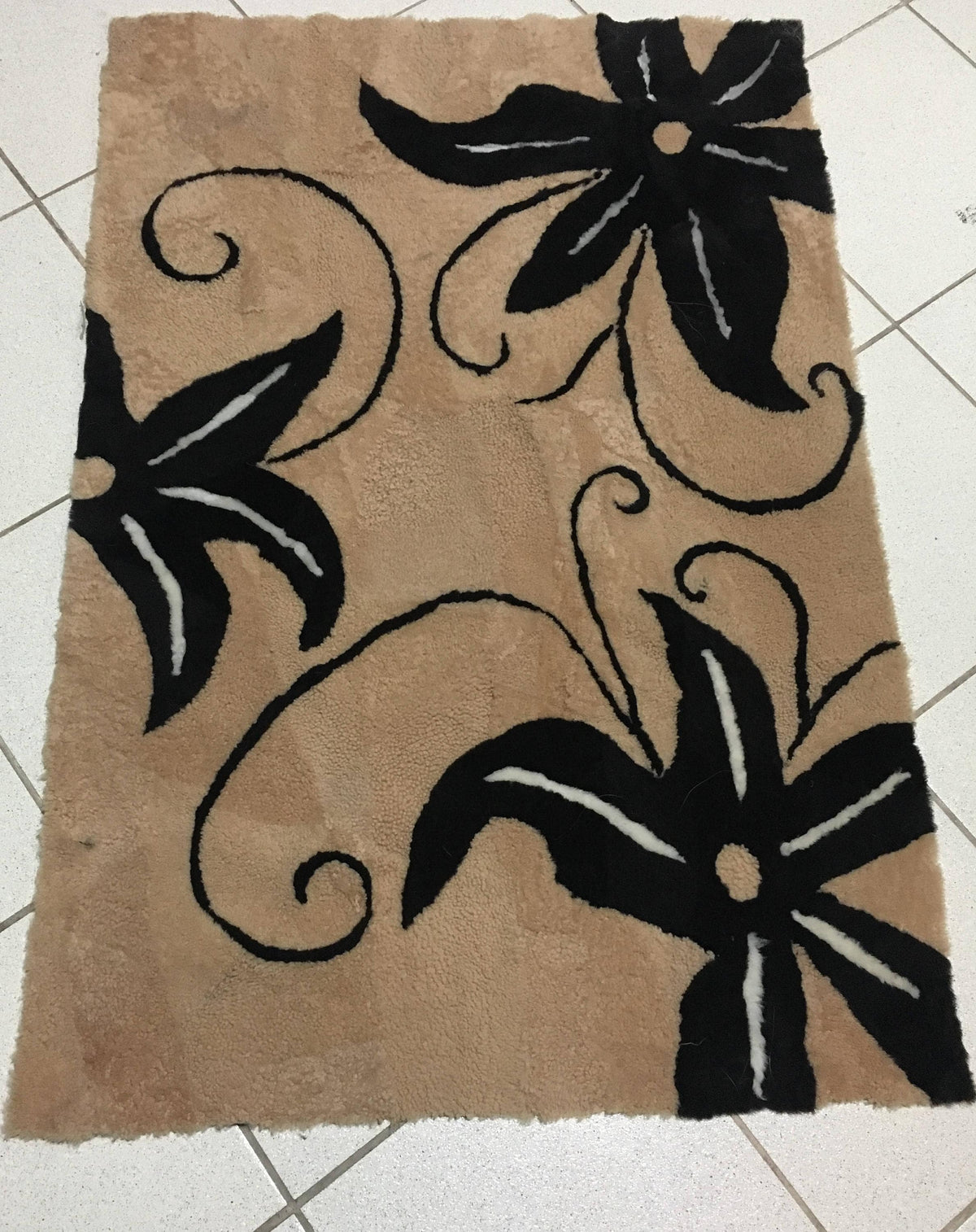Luxury sheepskin Mat Brown and black color with Flowers  . Luxury Sheepskin Rug