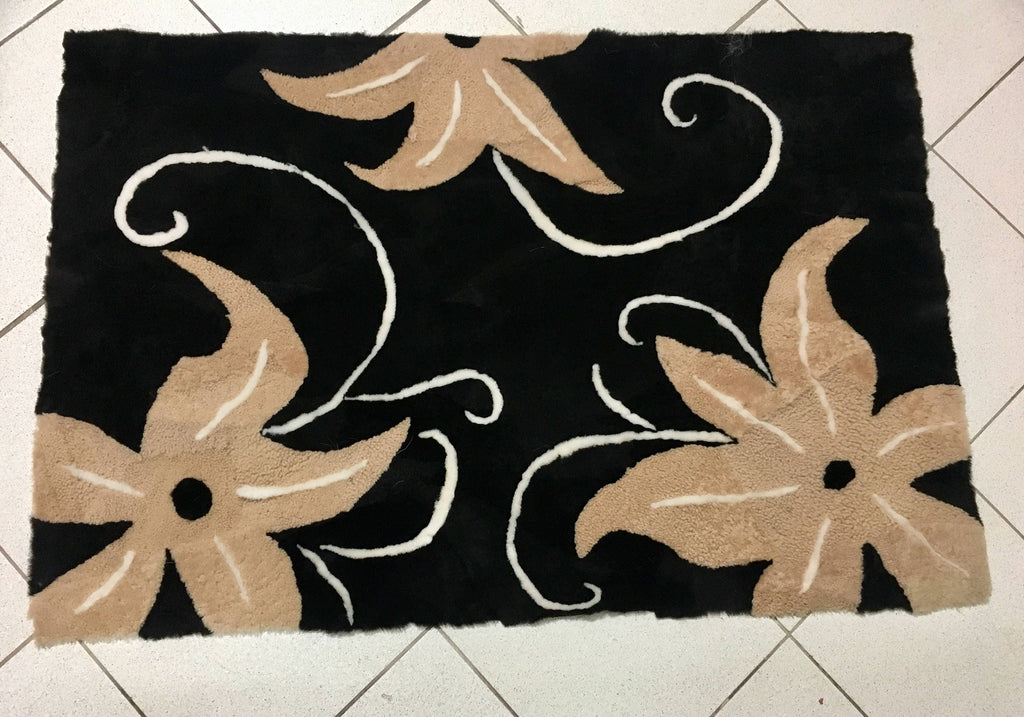 Luxury sheepskin Mat with Flowers  . Luxury Sheepskin Rug