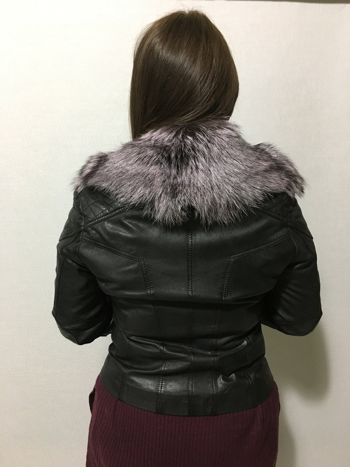 Gorgeous  Lilac & silver Fox Fur Collar