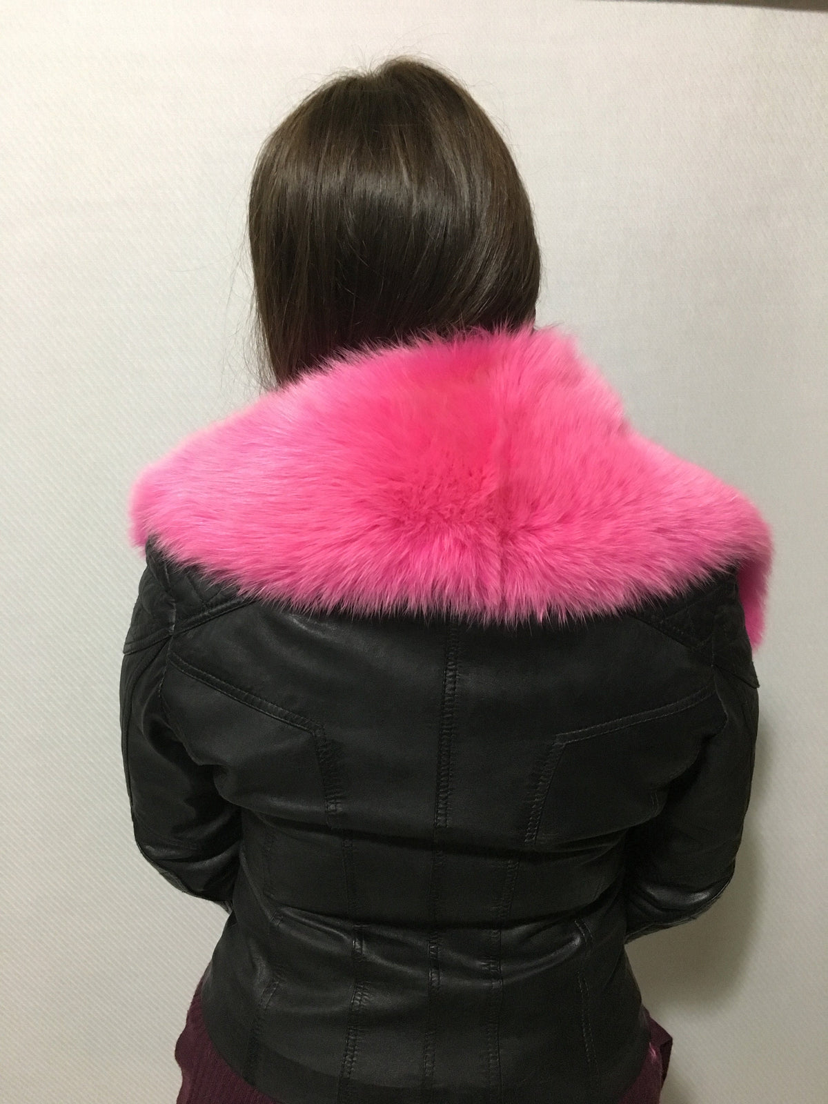 Genuine Fur Collar, Fox Fur collar. Neck Wrap, Fur Scarf. Shawl for Both Men and Women, 100% real Fuchsia Fox Collar