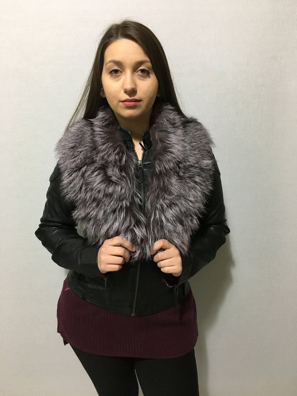 Gorgeous  Lilac & silver Fox Fur Collar
