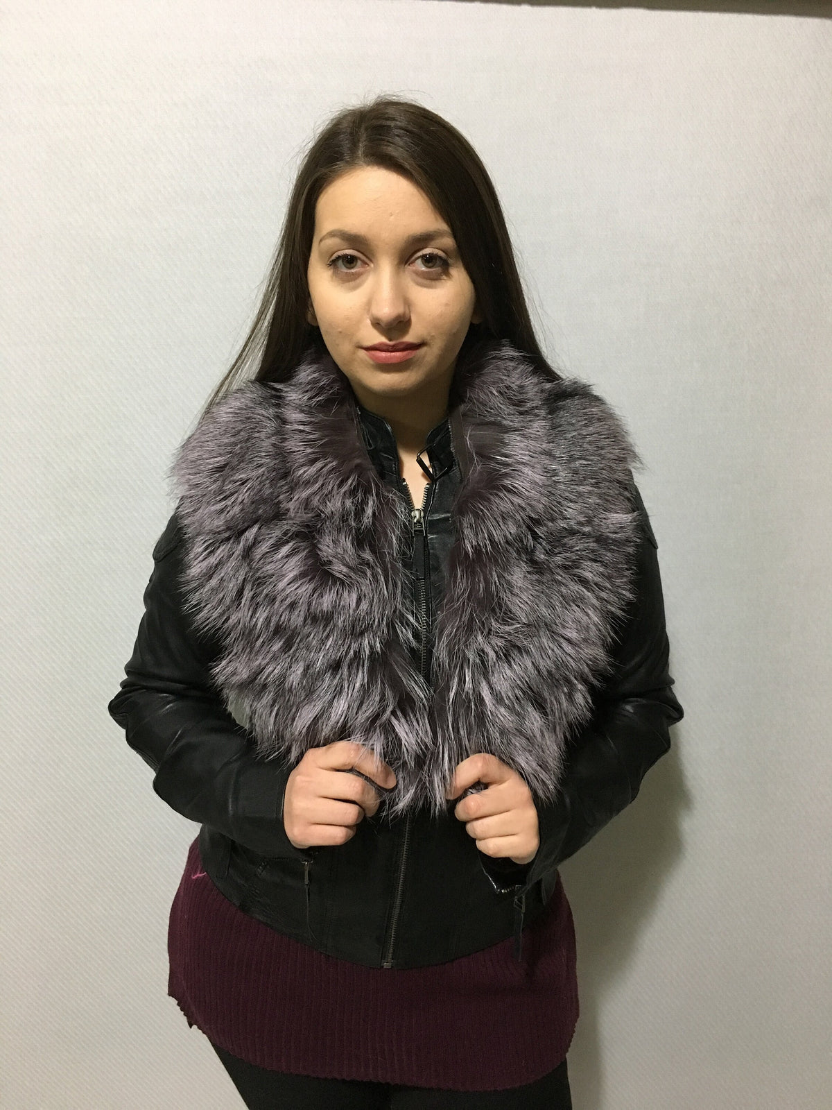 Gorgeous  Lilac & silver Fox Fur Collar