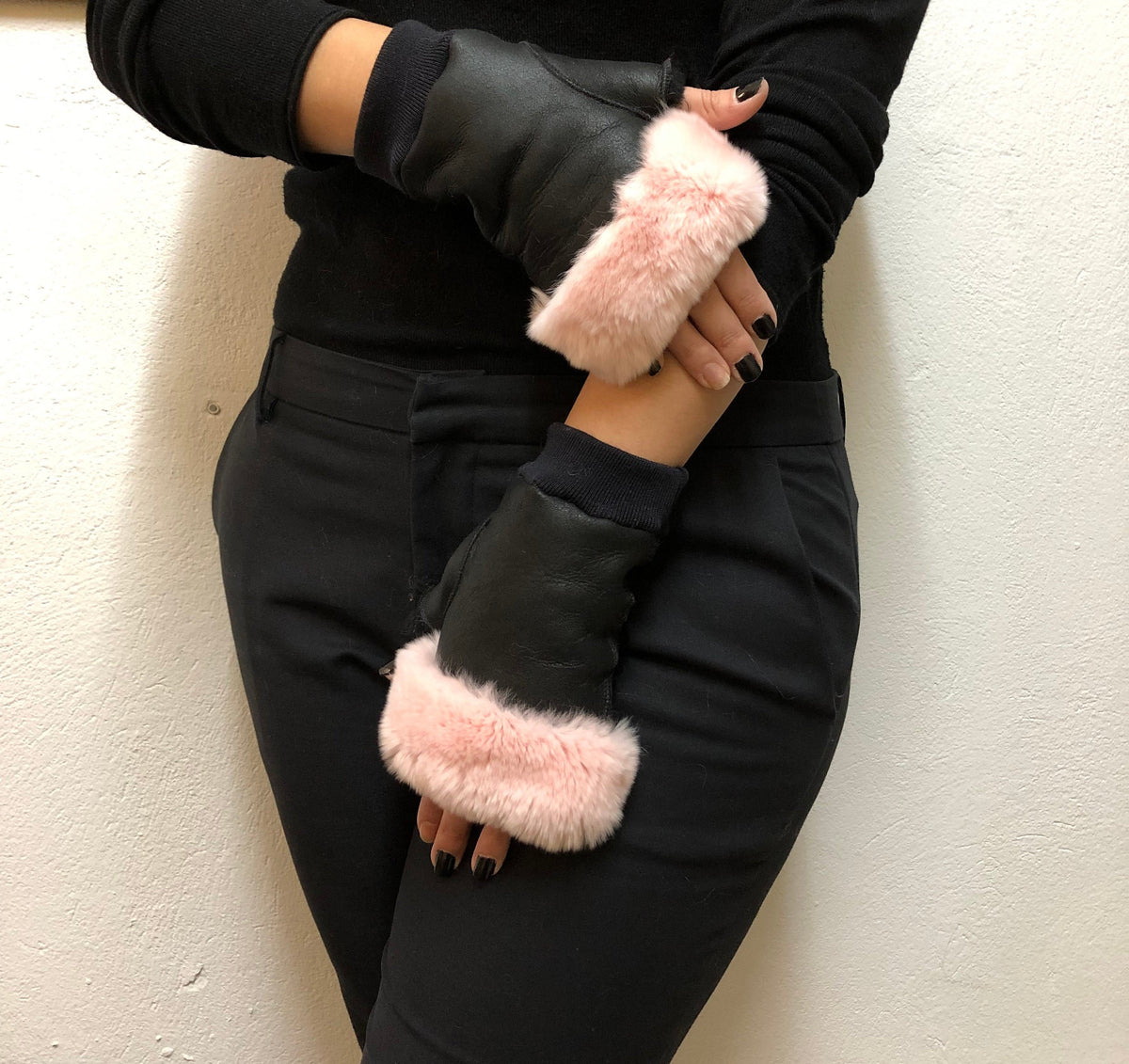 Gorgeous sheepskin gloves , fingerless gloves , women sheepsking fingerless gloves, luxury gift for women