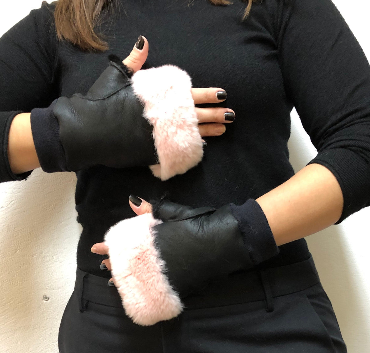 Gorgeous sheepskin gloves , fingerless gloves , women sheepsking fingerless gloves, luxury gift for women