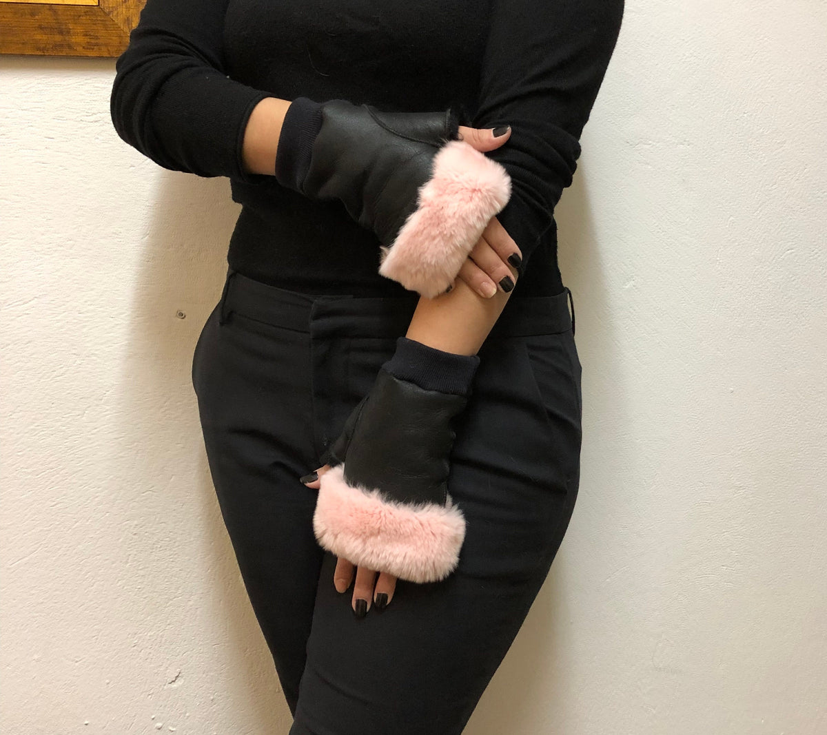 Gorgeous sheepskin gloves , fingerless gloves , women sheepsking fingerless gloves, luxury gift for women