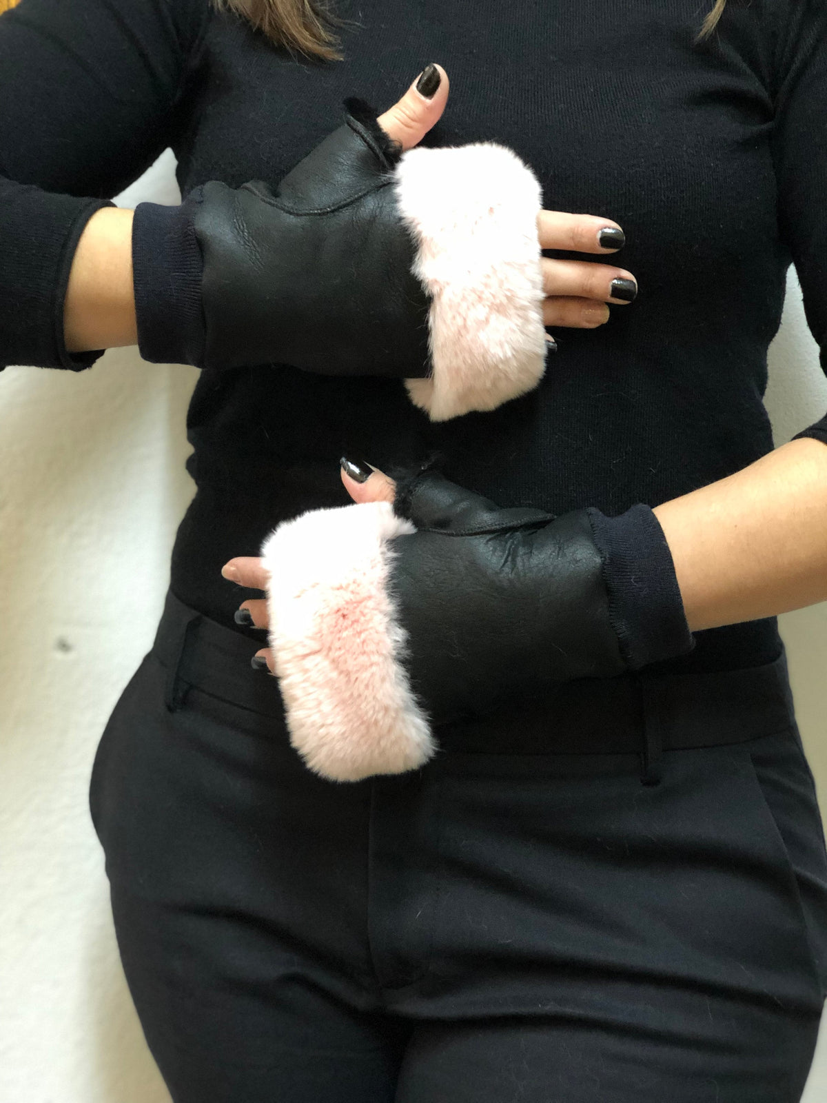 Gorgeous sheepskin gloves , fingerless gloves , women sheepsking fingerless gloves, luxury gift for women