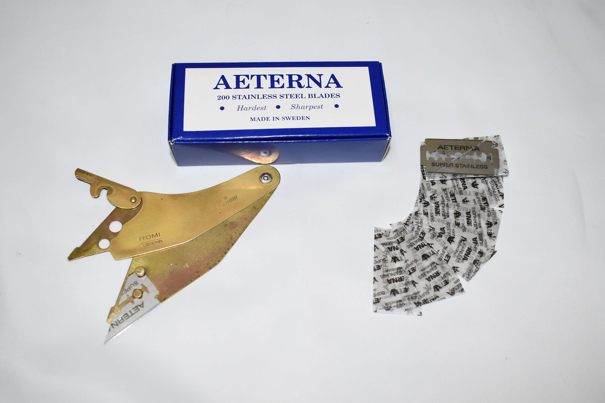 Lot of 200 Stainless Steel Blades For Fur and leather Knife. Furries stainless Steel Blades. Only blades !