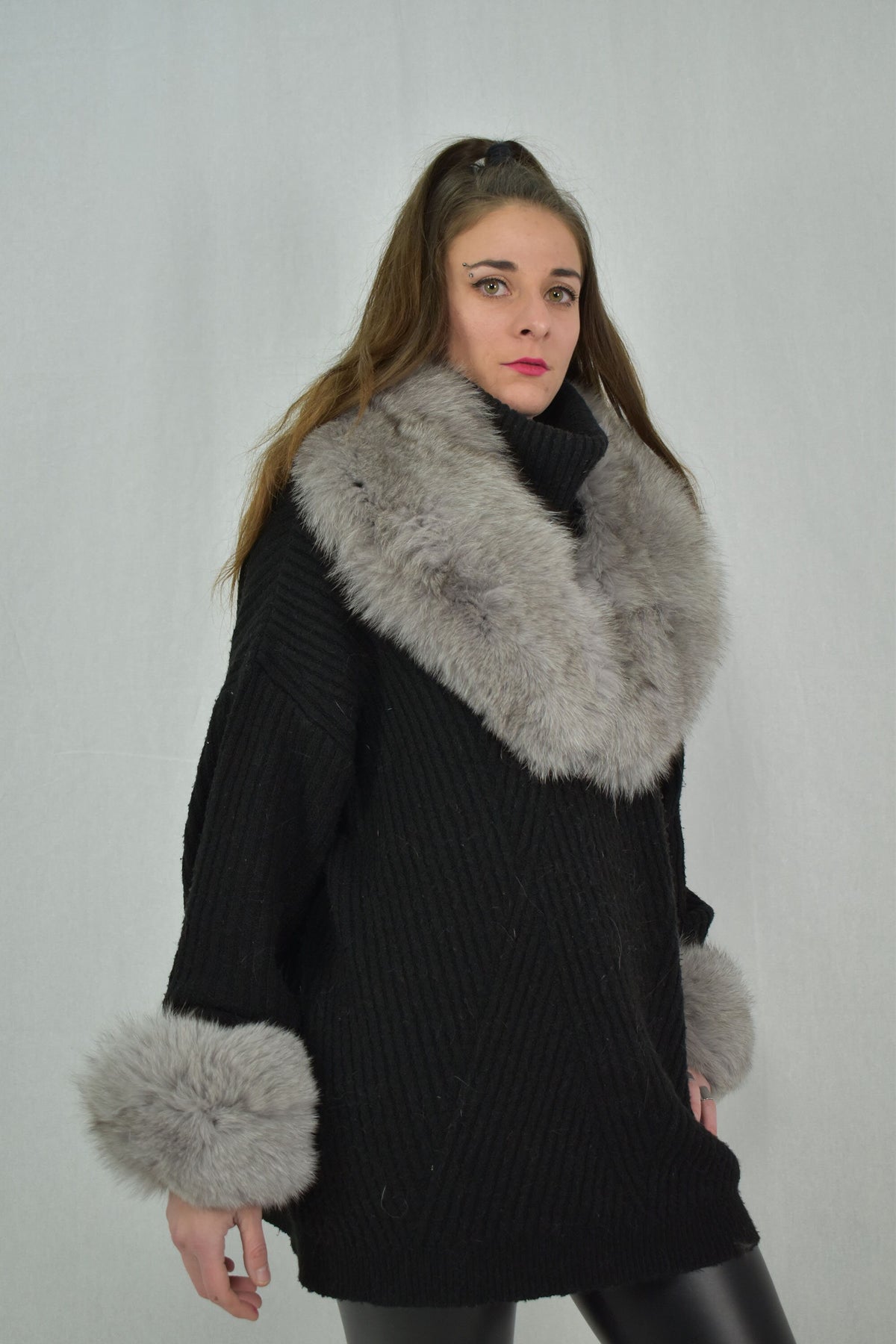 Real  Fur Collar and Cuffs Gray Color, Fox  Fur Cuffs and  Collar , fashionable Fur collar and CUFFS