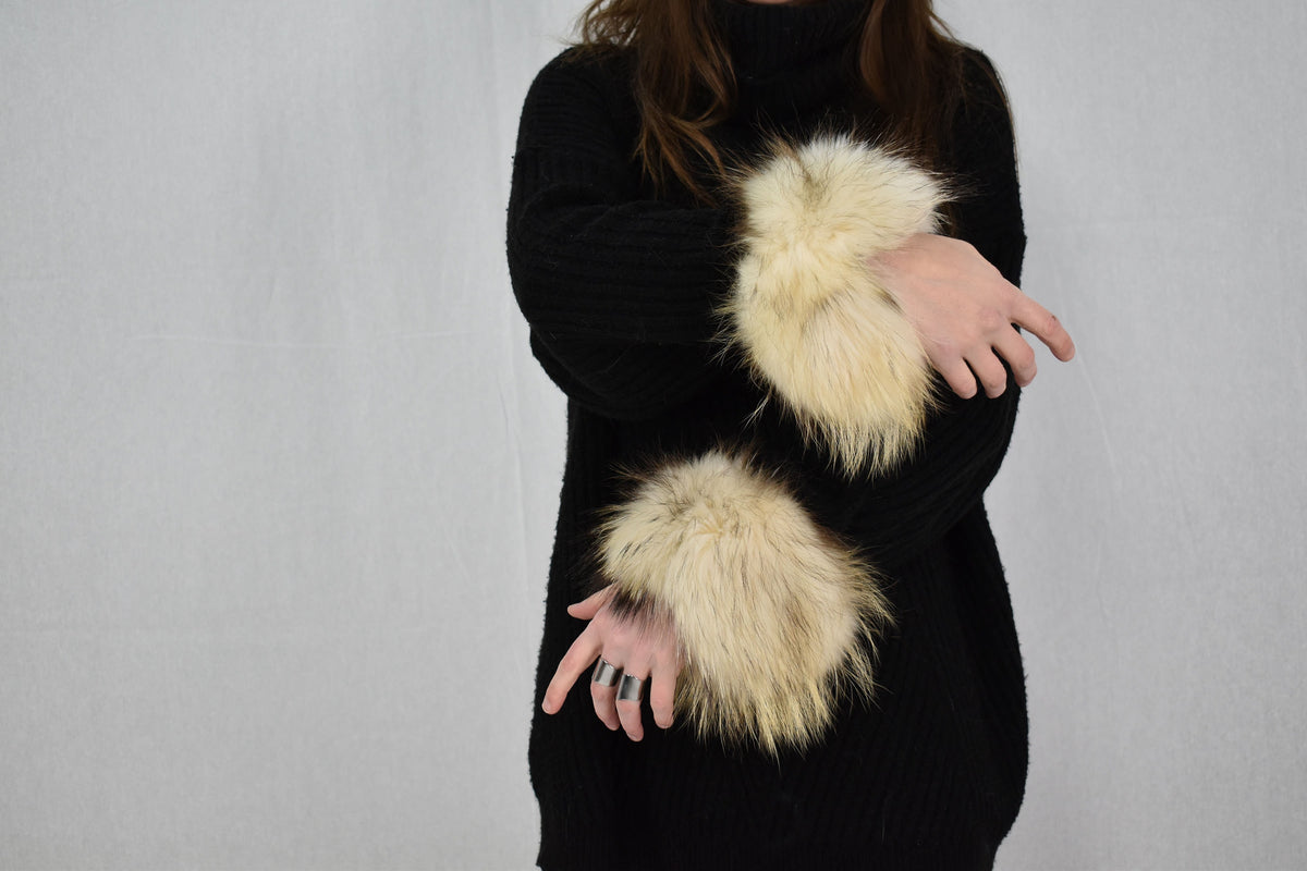 Lovely Fox Fur Cuffs,Coat Cuffs, Fox Fur , winter Coat cuffs,detachable Fur cuffs
