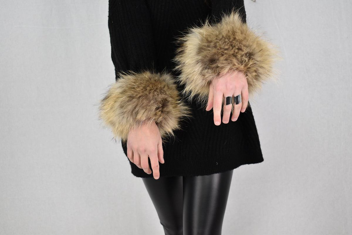 Elegant beige  Fur Cuffs -Cozy Winter Accessory fur cuffs , Coat Cuffs, Fox Fur , winter Coat cuffs,detachable Fur cuffs