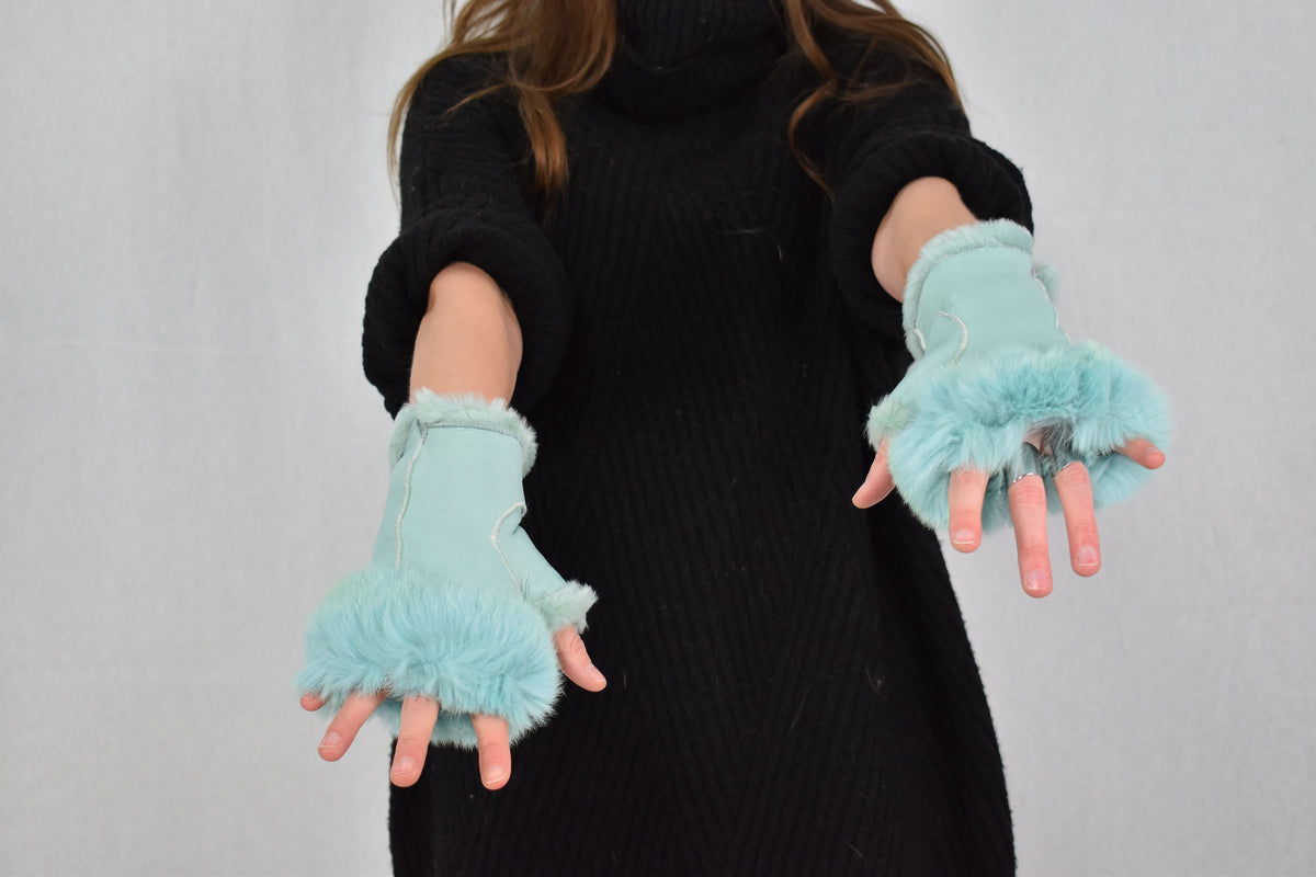 Beautiful Sheepskin Gloves Fingerless In One Size, Luxury Gift Fingerless Gloves!!!