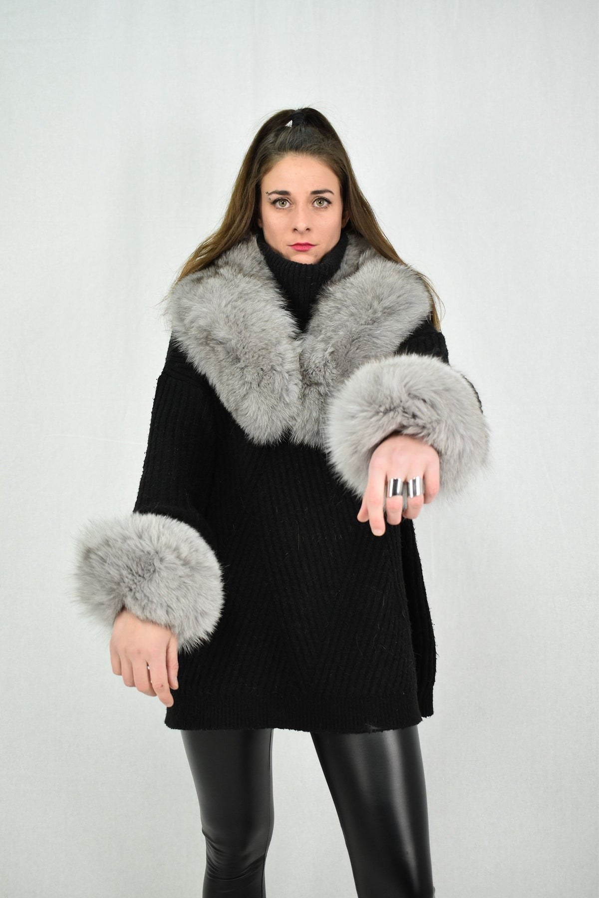 Real  Fur Collar and Cuffs Gray Color, Fox  Fur Cuffs and  Collar , fashionable Fur collar and CUFFS