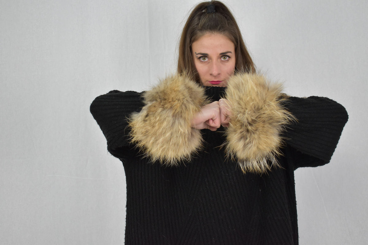 Elegant beige  Fur Cuffs -Cozy Winter Accessory fur cuffs , Coat Cuffs, Fox Fur , winter Coat cuffs,detachable Fur cuffs