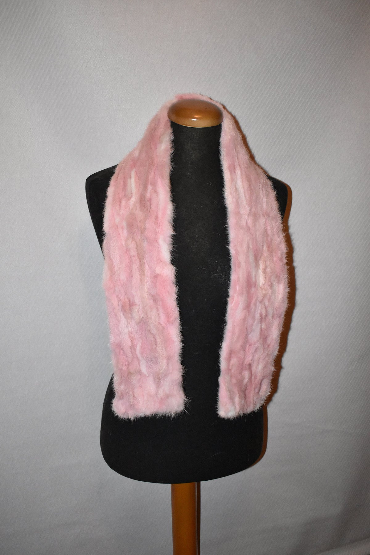 Beautiful  Mink Fur Scarf Pink Color. Mink fur scarf !!!