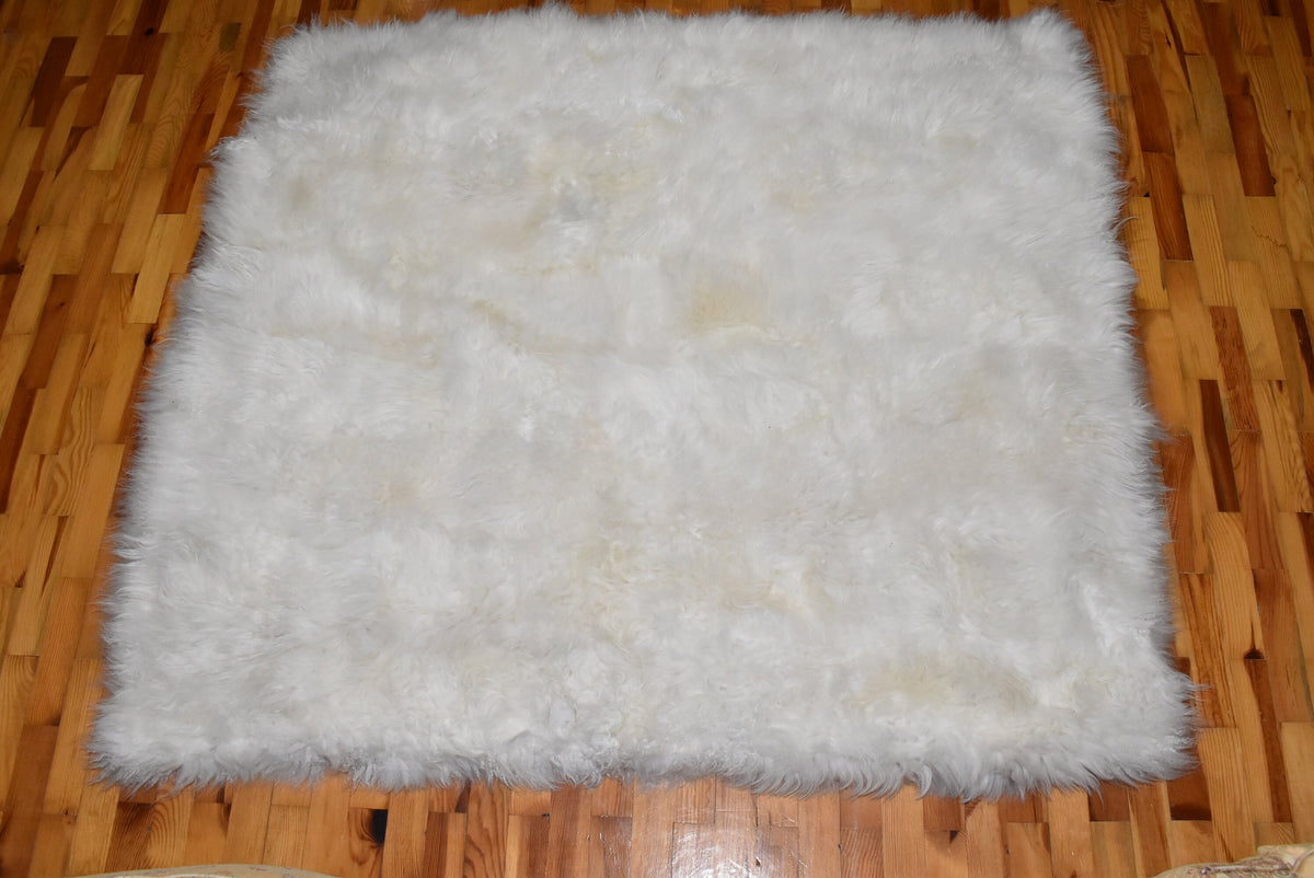 Mongolian Fur Throw | Mongolian Fur Blanket | White Mongolian lamb | Fluffy Fur blanken Ideal For Your home decor