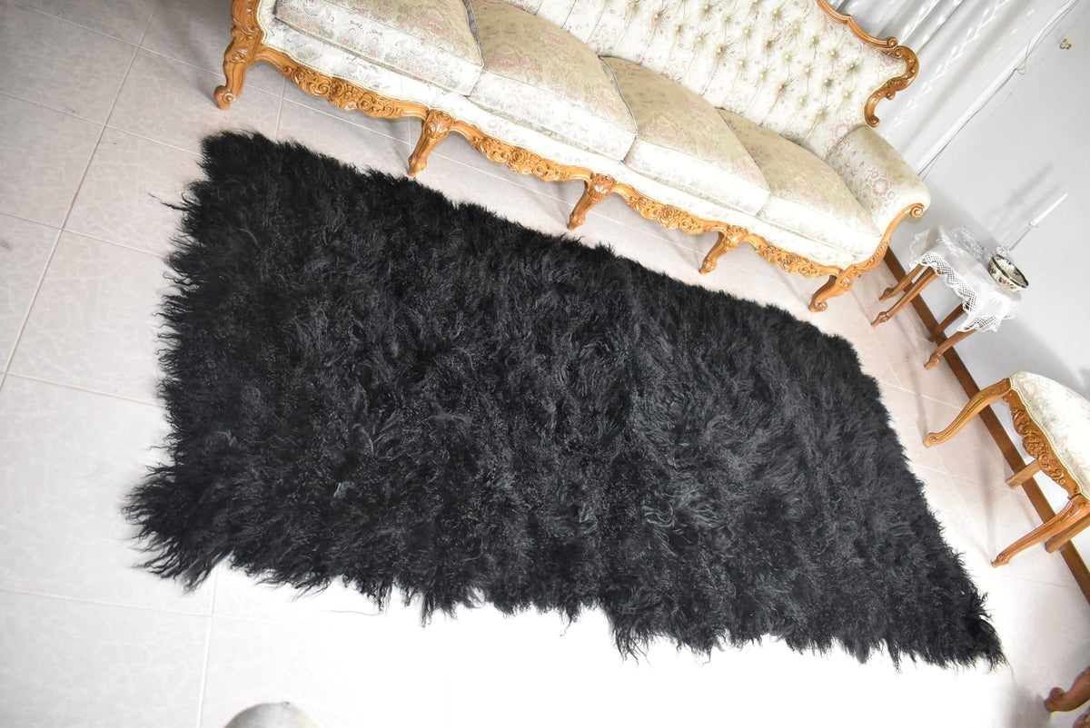 Luxurious Mongolian Lamb Throw Blanket | Mongolian Lamb Rug  | Black Fur Blanket made of Mongolian Lamb |Gift For her