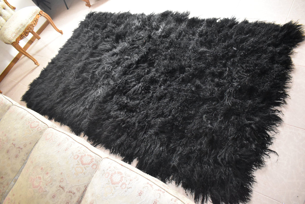 Luxurious Mongolian Lamb Throw Blanket | Mongolian Lamb Rug  | Black Fur Blanket made of Mongolian Lamb |Gift For her