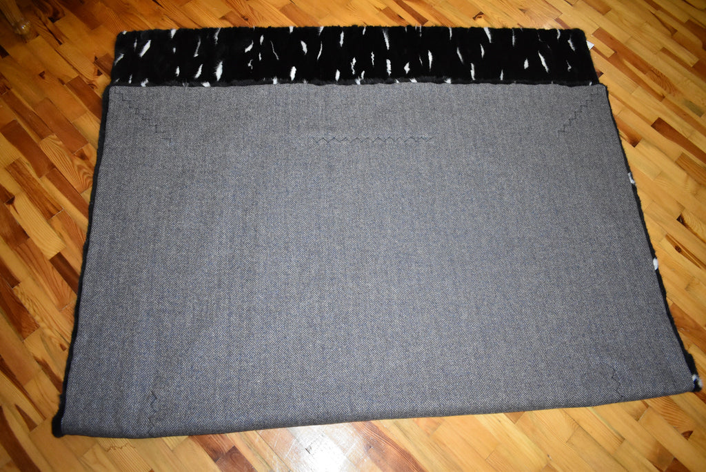 Luxurious Mink  fur Blanket | Black & white Fur Throw | Warm Mink Fur Blanket | Luxury Sofa Cover | Fur Throw For yout bedroom