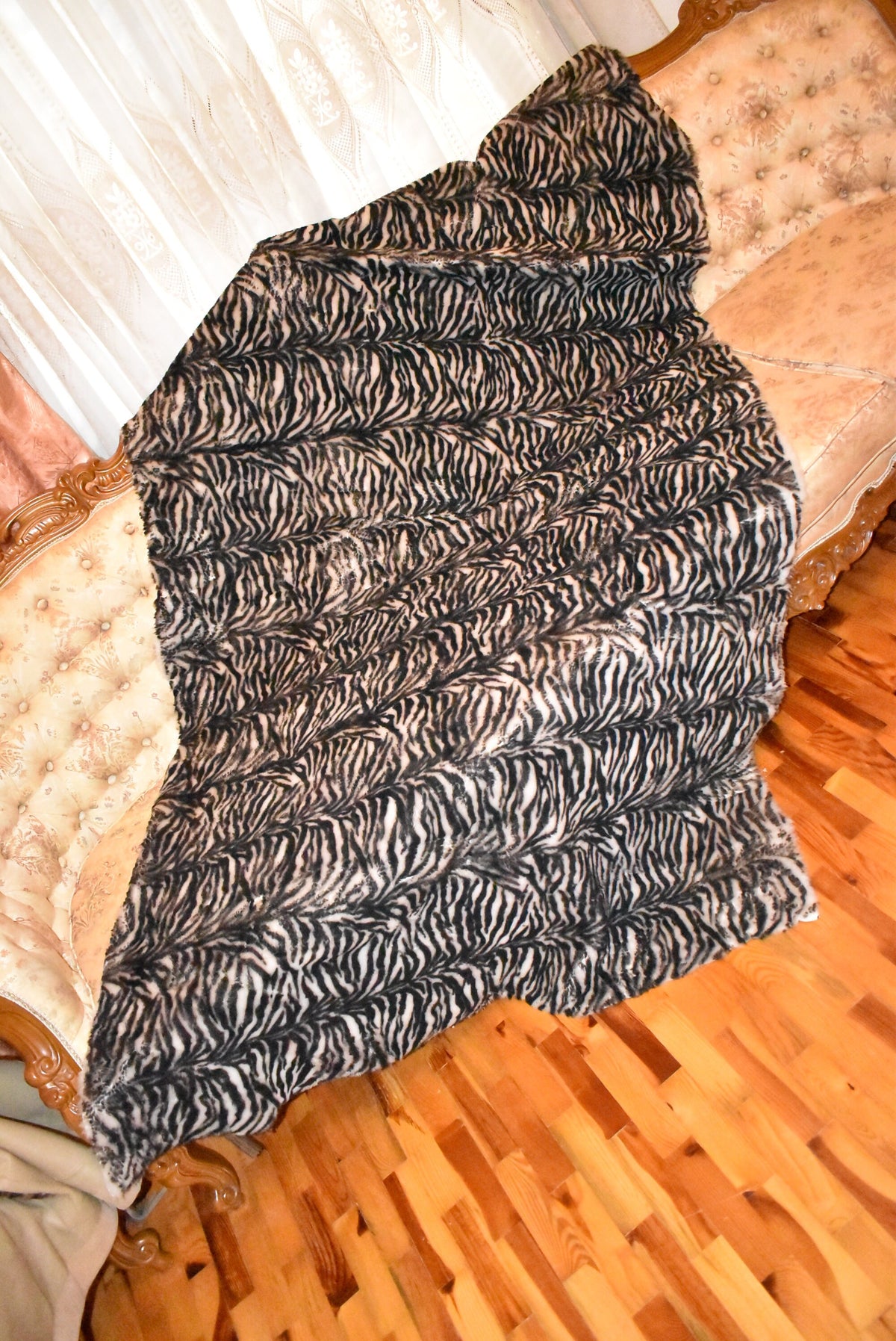 Shearling Sofa Cover | Sofa Throw  Blanket | Handmade  Fur Throw | Sheepskin Fur Bedspread