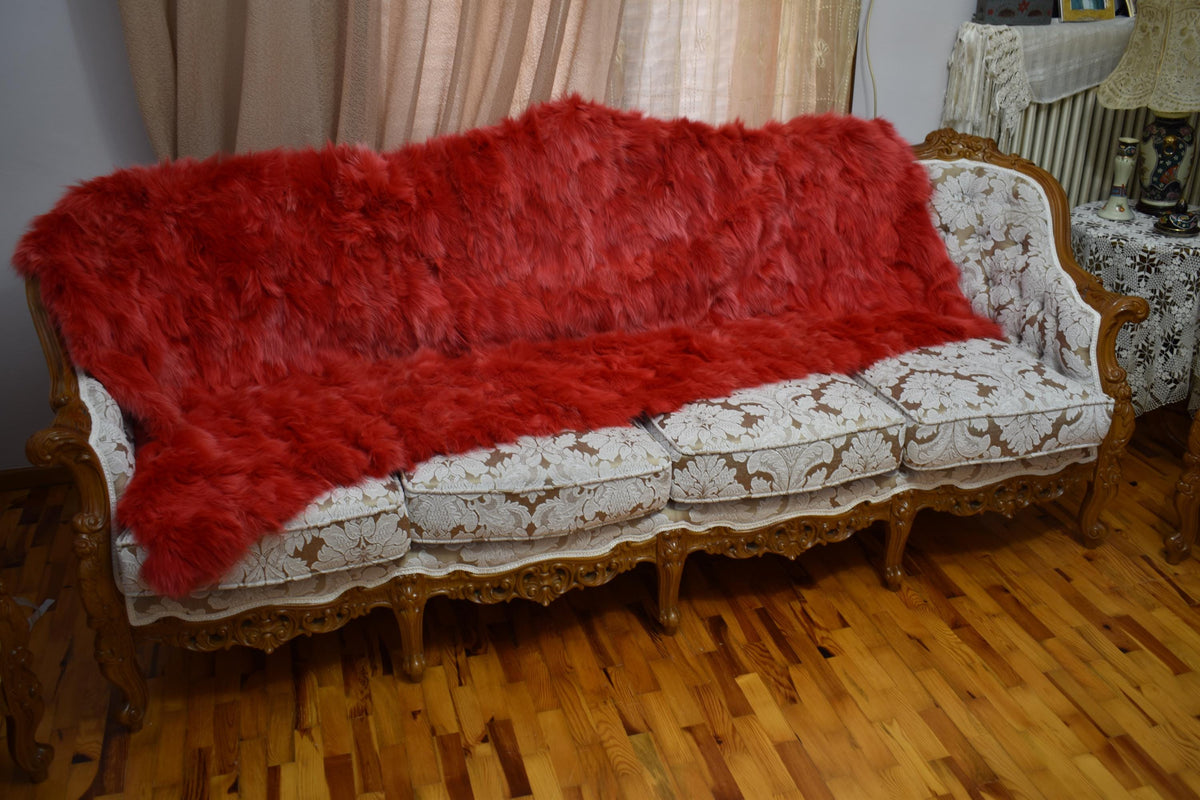 Red Fox Fur Blanket: Luxurious Velvet Lined Throw