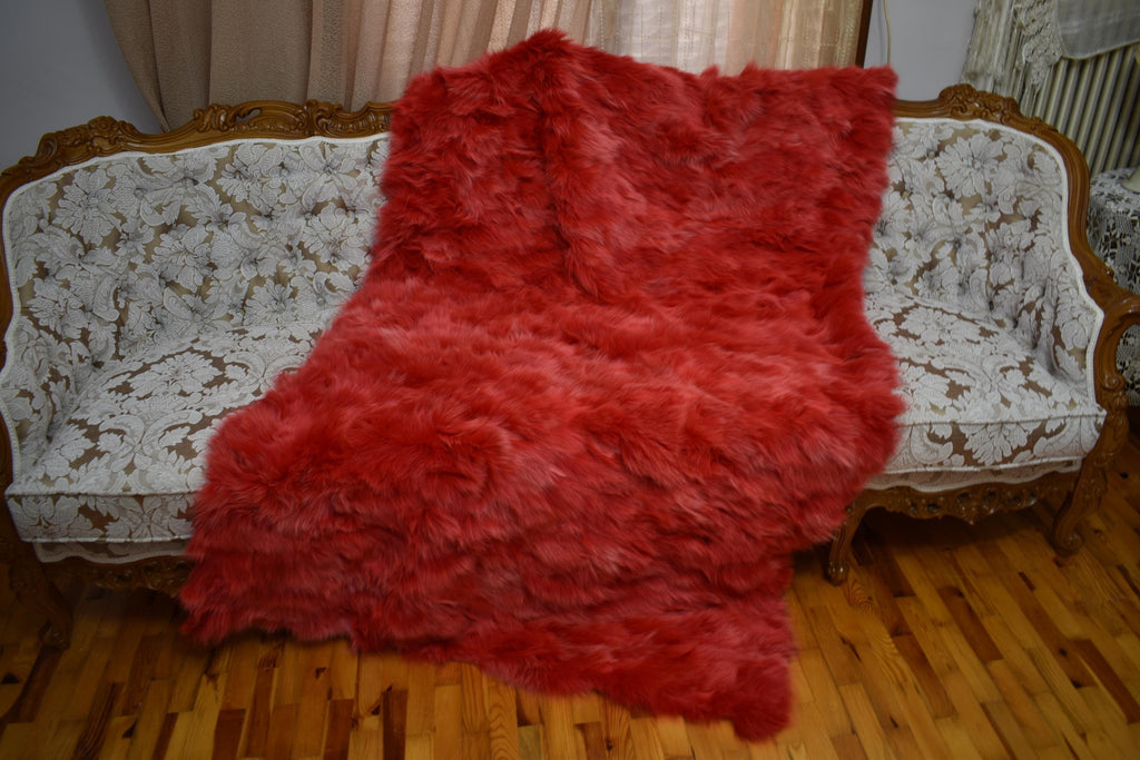 Red Fox Fur Blanket: Luxurious Velvet Lined Throw