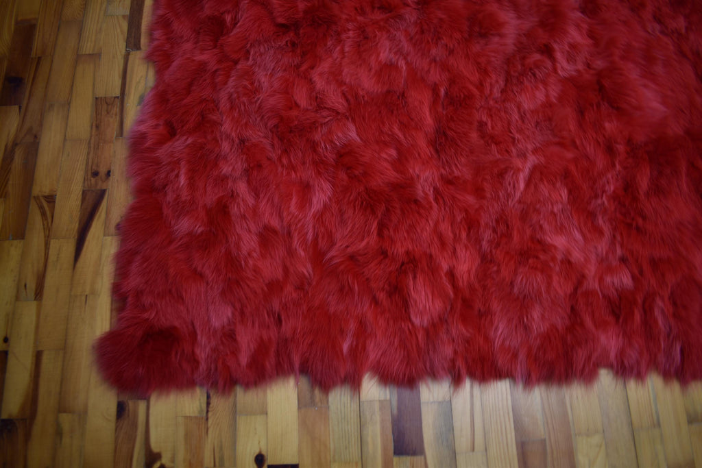 Red Fox Fur Blanket: Luxurious Velvet Lined Throw