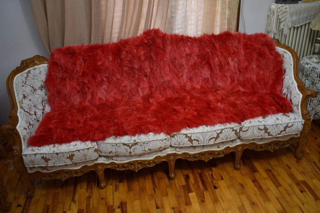 Red Fox Fur Blanket: Luxurious Velvet Lined Throw