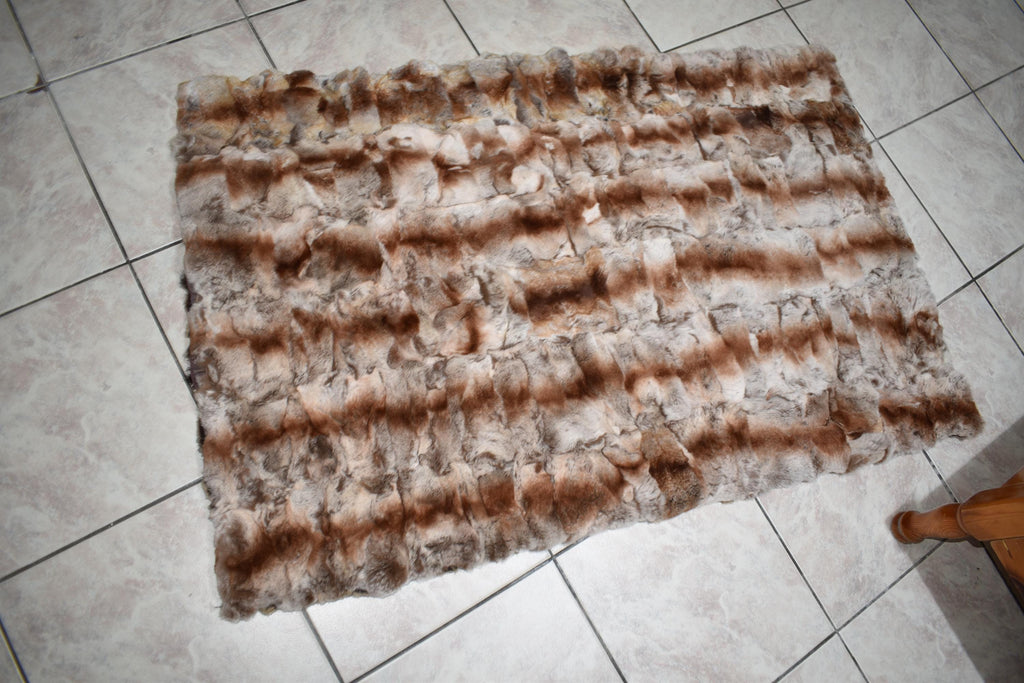 Luxury Rex Rabbit Fur Blanket: Cozy Beige Brown Throw