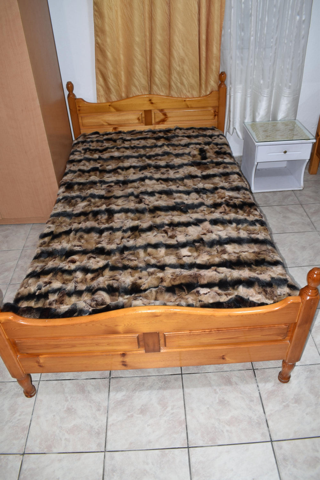 Luxury Rex Rabbit Fur Blanket: Warm Beige Brown Throw