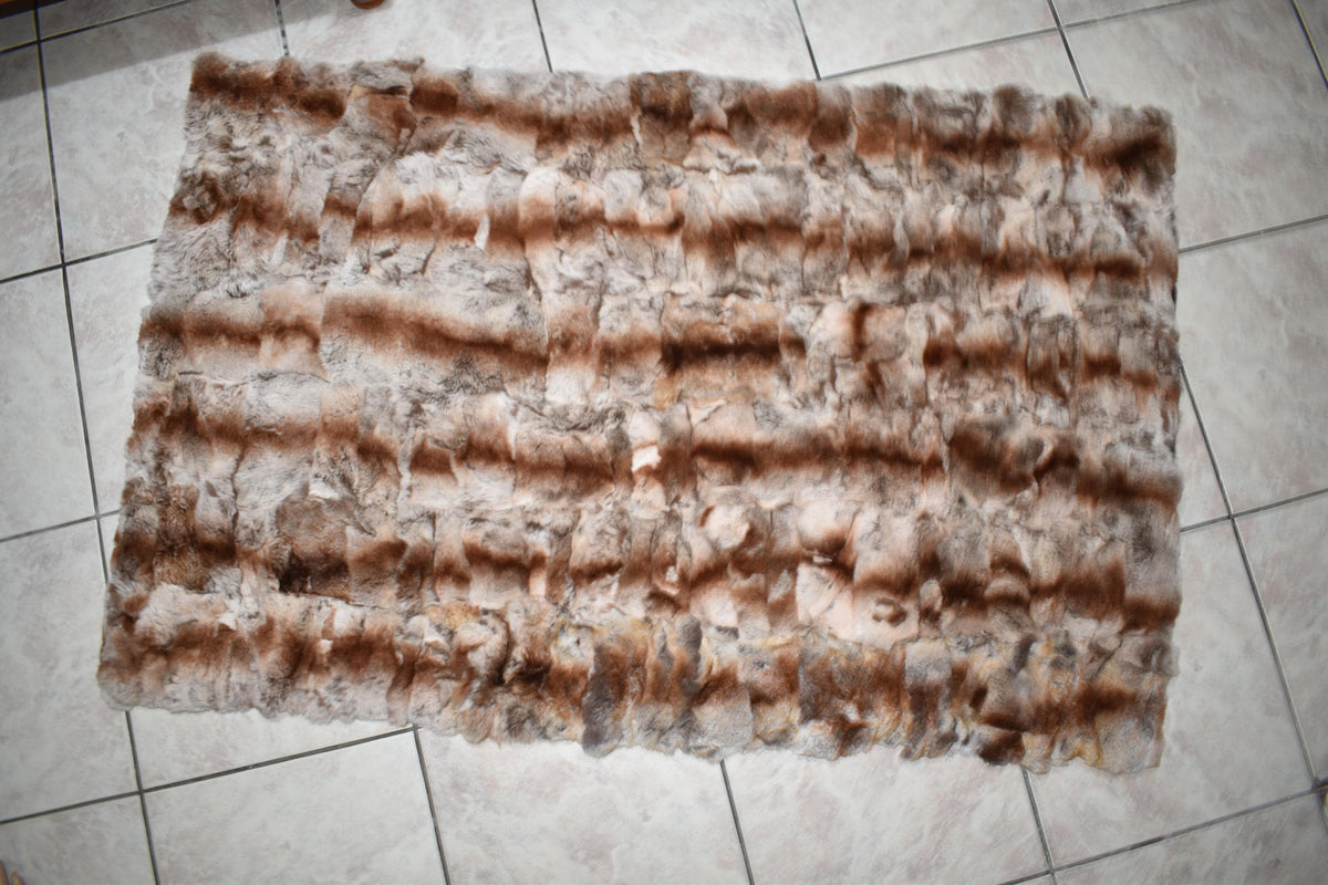 Luxury Rex Rabbit Fur Blanket: Cozy Beige Brown Throw